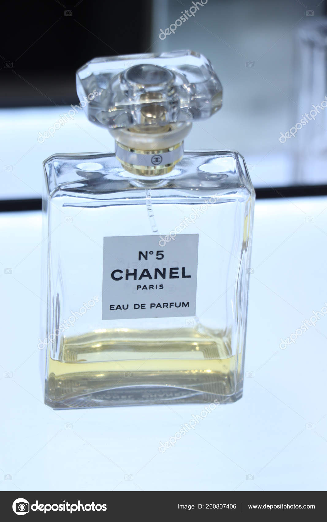 Haarlem, the Netherlands - July 8th 2018: Chanel 5 perfume – Stock Editorial  Photo © portosabbia #260807406