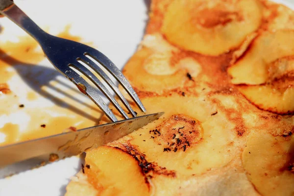 Pancake con mela — Foto Stock