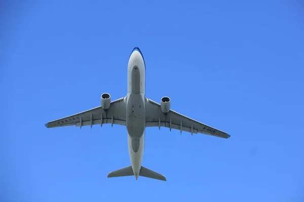 Ámsterdam Países Bajos - 15 de octubre de 2017: B-6526 China Southern Airlines Airbus —  Fotos de Stock