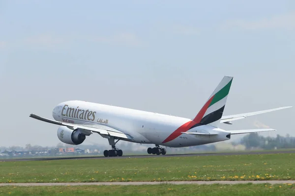 Amsterdã Holanda 22 de abril de 2019: A6-EFS Emirates Boeing 777F — Fotografia de Stock