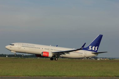 Amsterdam, Hollanda - 2 Haziran 2017: Ln-Rge Sas Scandinavian Airlines