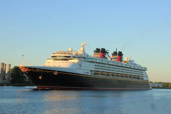 Velsen, Hollandia - május, 25 2017: Disney Magic — Stock Fotó