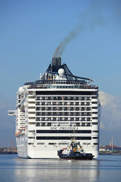 Velsen, Hollanda - 23 Eylül 2017: Msc Preziosa