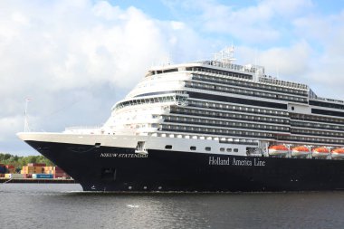 Velsen, Hollanda - 5 Mayıs 2019: Bayan Nieuw Statendam