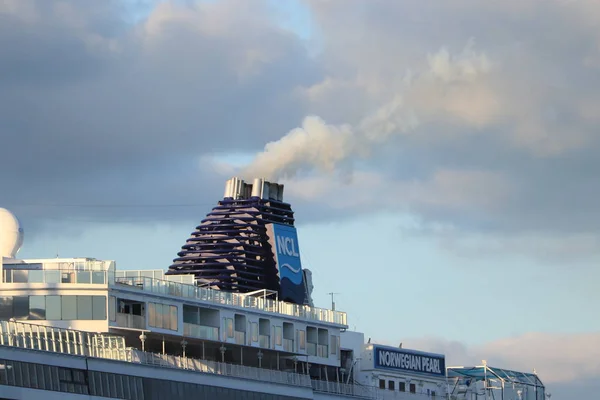 Velsen, Países Baixos - 11 de maio de 2019: Norwegian Pearl — Fotografia de Stock