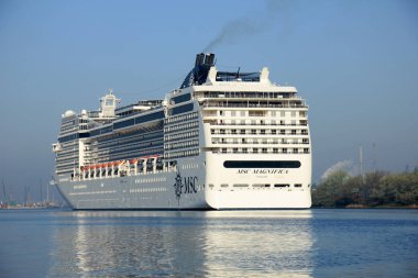 Velsen, Hollanda - Nisan, 20 2018: Msc Magnifica tarafından Msc Cruises.