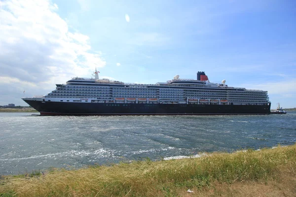 IJmuiden, Hollanda - 5th Haziran 2017: Kraliçe Victoria, Cunard — Stok fotoğraf