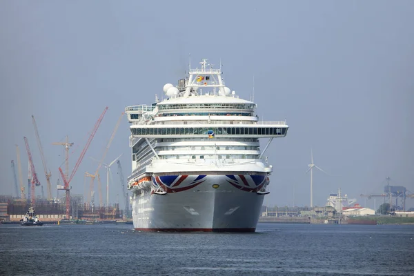 Velsen, Nederland-29 mei 2018: Azura P & O Cruises — Stockfoto