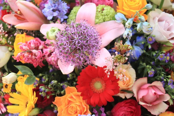 Bunte Hochzeitsblumen — Stockfoto