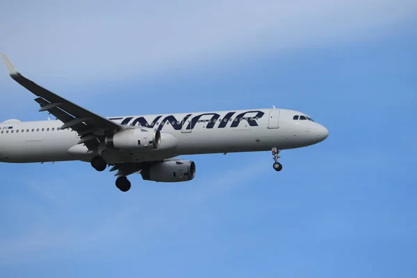 Amsterdam, Alankomaat - 30. toukokuuta 2019: OH-LZU Finnair Airbus — kuvapankkivalokuva