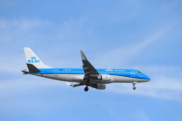 Amsterdam, Holandia-30 maja 2019: pH-EXT KLM Cityhopper Embraer — Zdjęcie stockowe