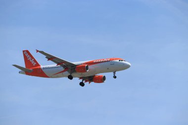 Amsterdam, Hollanda - 1 Haziran 2019: Hb-Jxi easyjet İsviçre Airbus A320-200