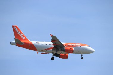 Amsterdam, Hollanda - 1 Haziran 2019: Oe-Lqu easyjet Europe Airbus A319-100