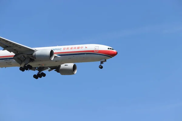 Amsterdam, the Netherlands - June, 1st 2019: B-2077 China Cargo Airlines Boeing 777-F6N — Stock Photo, Image