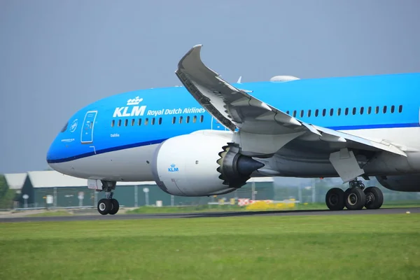 Amsterdam, Holandia - 6 maja 2017: Ph-Bhe Klm Dreamliner — Zdjęcie stockowe