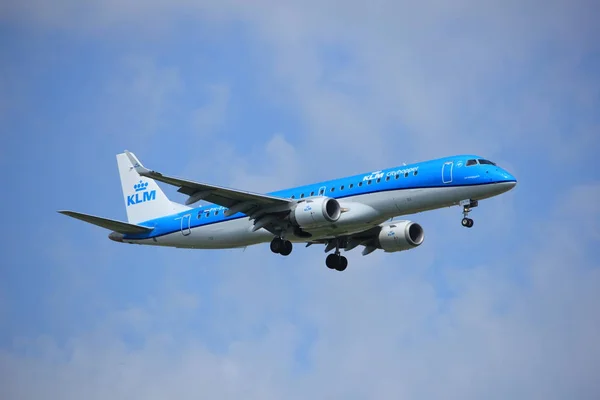 Amsterdam, Holandia, 21 lipca 2016: Ph-Ezn Klm Cityhopper Embraer — Zdjęcie stockowe