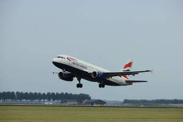 Amesterdão Países Baixos - 6 de julho de 2017: G-EUYD British Airways Airbus A320-200 — Fotografia de Stock