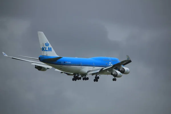 Amsterdam Países Bajos - 20 de julio de 2017: PH-BVG KLM Royal Dutch Airlines Boeing 777 — Foto de Stock