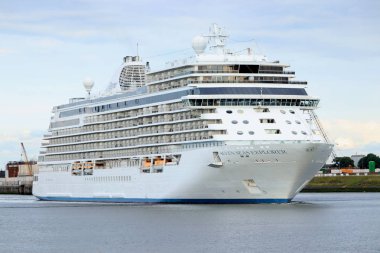 Ijmuiden, Hollanda - 15 Haziran 2019: Seven Seas Explorer