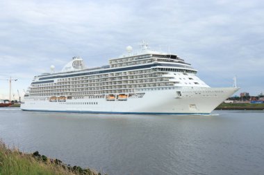 Ijmuiden, Hollanda - 15 Haziran 2019: Seven Seas Explorer