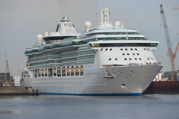 IJmuiden, the Netherlands - June 24th 2019: Brilliance of the Seas — Stock Photo, Image