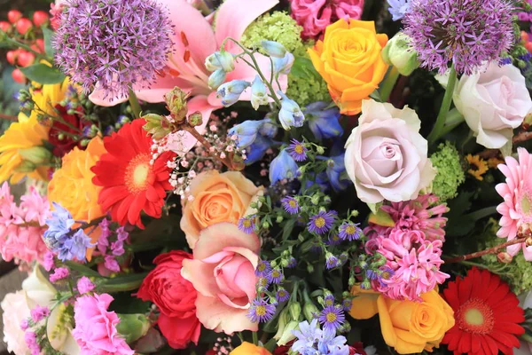 Colorful wedding flowers — Stock Photo, Image