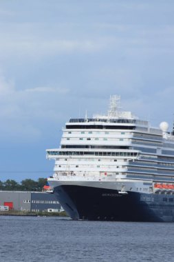 Velsen, Hollanda - 7 Temmuz 2019: Bayan Nieuw Statendam
