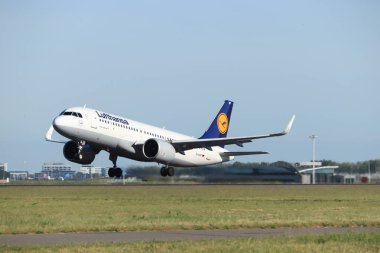 Amsterdam Hollanda - 24 Mayıs 2019: D-Ainf Lufthansa Airbus A320neo
