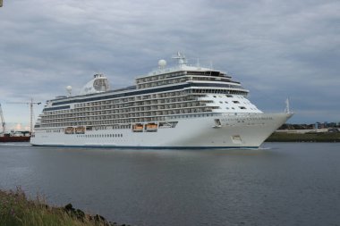 Ijmuiden, Hollanda - 15 Haziran 2019: Seven Seas Explorer