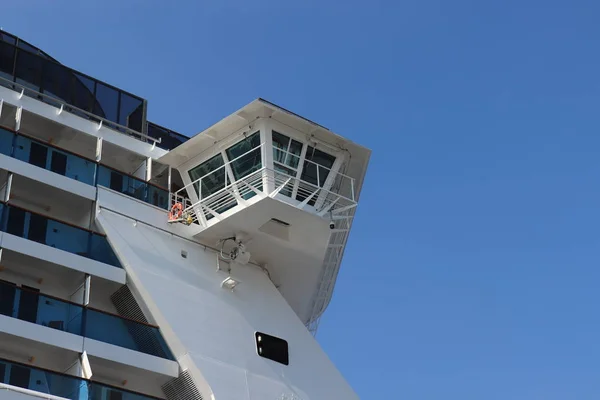 IJmuiden, Países Bajos - 7 de abril de 2019 Costa Mediterranea atracó en la terminal de cruceros Felison — Foto de Stock