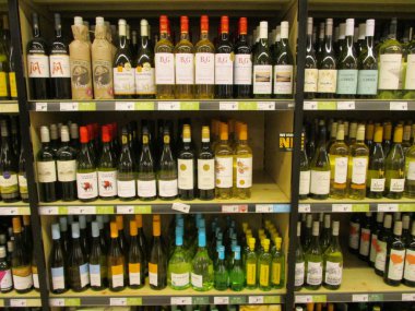 Gieten, Hollanda - 28 Temmuz 2019: şarap bölümü