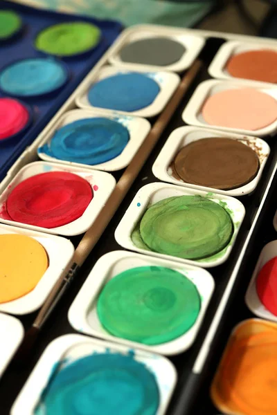Begagnade akvarellfärg-Box — Stockfoto
