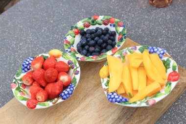 bir yaz öğle yemeği