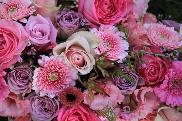 混合的粉色婚礼鲜花 — 图库照片