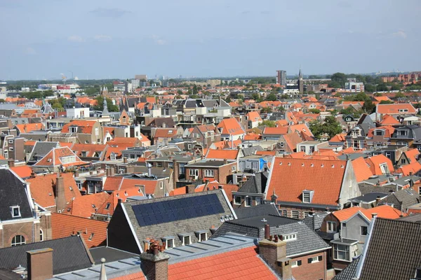 Haarlem, Países Baixos - 6 de agosto de 2015: Panorama da cidade de Haarlem — Fotografia de Stock