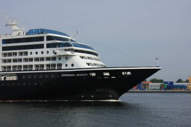 Velsen, Hollanda - 20 Haziran 2017: Azamara Journey - Azamara Kulüp Cruises
