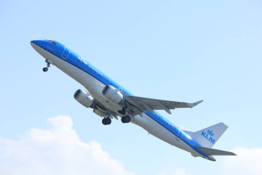 Amsterdam Hollanda - 2 Nisan 2017: Ph-Ezc KIM Cityhopper