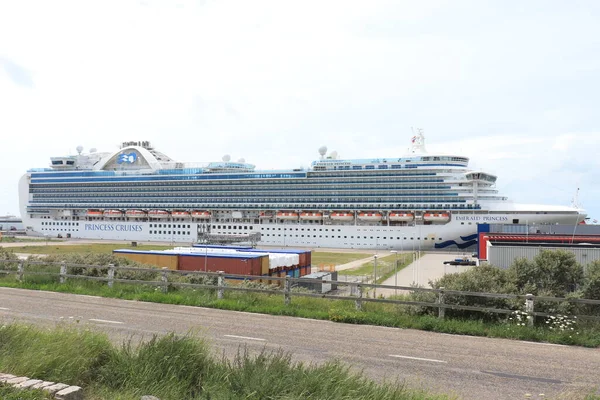 Ijmuiden Juli 2020 Emerald Princess Aangemeerd Bij Felison Terminal Voor — Stockfoto