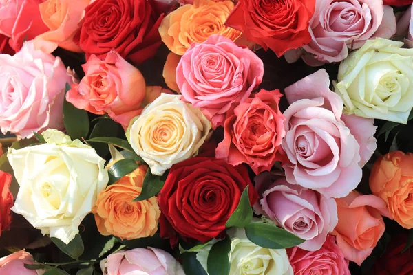 Svatební Květiny Růže Různých Světlých Barvách — Stock fotografie