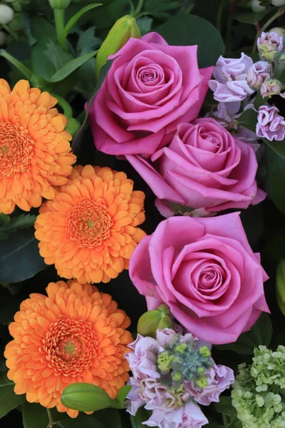 Pink Orange Mixed Floral Arrangement Roses Gerberas — Stock Photo, Image