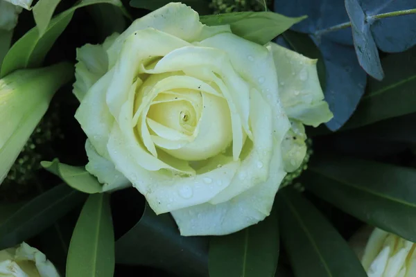 Flores Novia Blancas Rosas Grandes Lirios — Foto de Stock