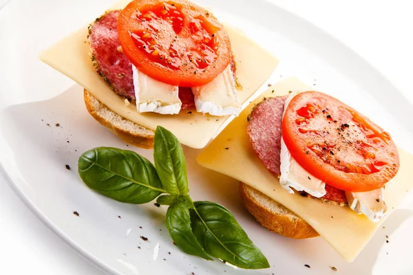 Petit Déjeuner Sandwichs Sur Fond Blanc — Photo