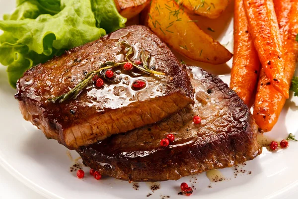 Steaks Légumes Boeuf Grillés — Photo