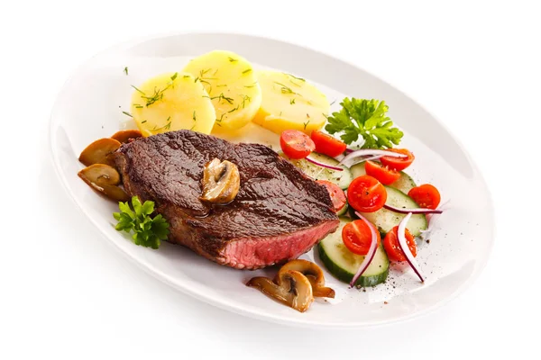 Pečený Steak Brambory Bílé Plotně — Stock fotografie