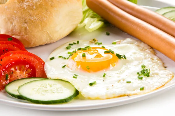 Geroosterde Met Worst Fruit Broodje Witte Plaat — Stockfoto