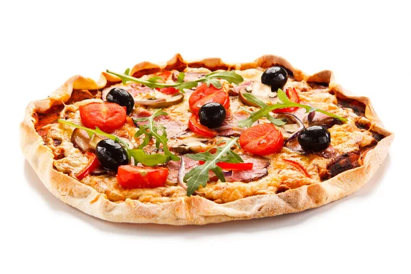 Pizza Aux Légumes Viande Fromage Isolés Sur Fond Blanc — Photo