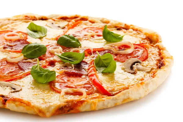 Pizza Pepperoni Isolado Fundo Branco — Fotografia de Stock