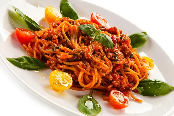 Detailoverzicht Van Pasta Met Saus Bolognese Tomaten Spinazie Bladeren Een — Stockfoto