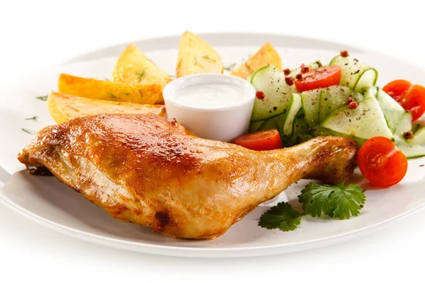 Detail View Baked Chicken Leg Potato Quarters Salad Mayonnaise White — Stock Photo, Image