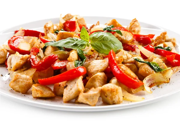 Pollo Stufato Con Peperoni Cipolle Piatto Bianco — Foto Stock